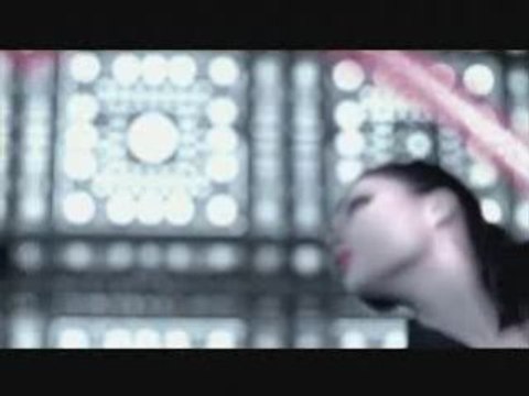 YEAH YEAH YEAH - Gold lion (pub Yves Saint-Laurent - Elle)