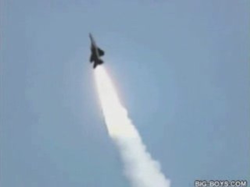 X-48 Red Eagle Navy Plane Can Dive Under Water