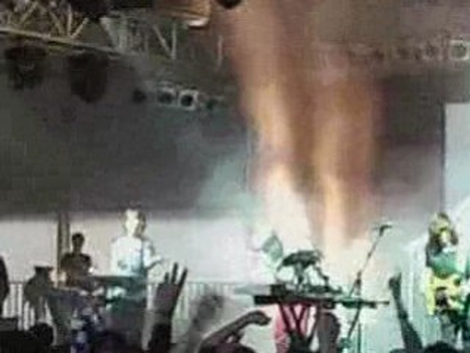 Late of the Pier - Bathroom Gurgle Live @ MELT! 2008