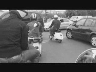 Vespa Road Trip In Paris