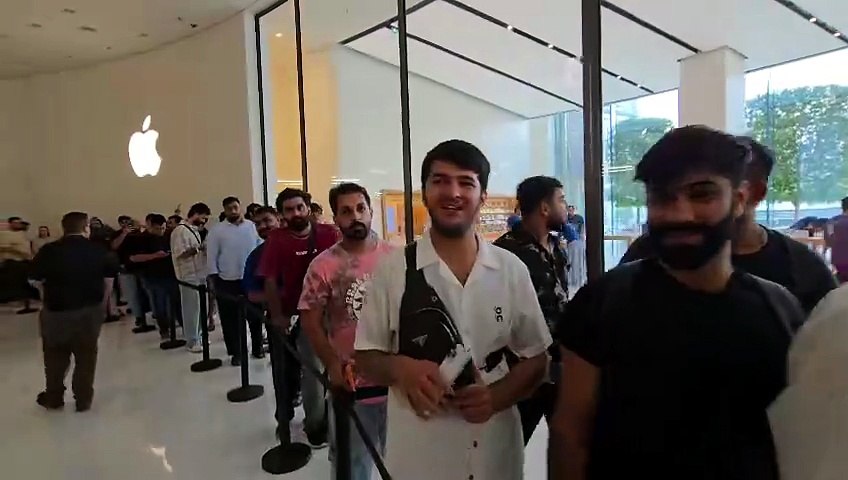 Customers queue for iPhone 18 Pro, Pro Max at Apple Store in Dubai Mall