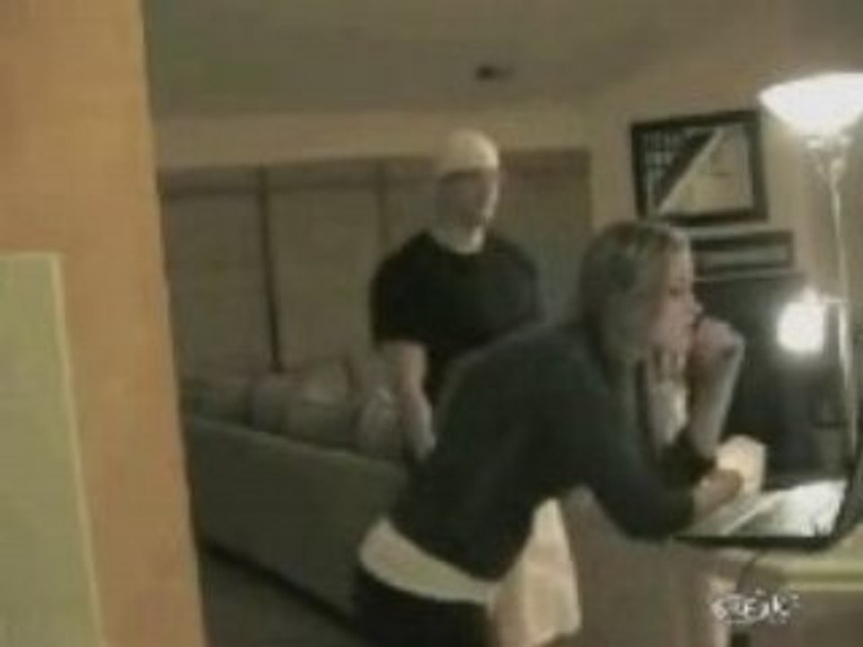 Guy-gets-revenge-on-girlfriend-for-headache