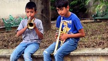 Grupo 1 trompetas, escala La Mayor redondas