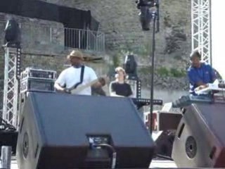 Earth, Wind & Fire experience feat. Al McKay - balance