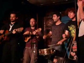 Les Petites Bourrettes - Regarde de quoi j'ai l'air