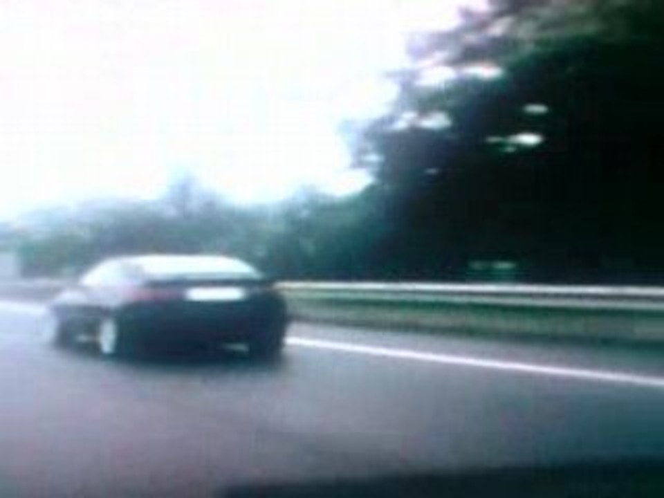 pti burn de flo et pti run de corrado Vr6 vs 205 gti rouge