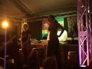 dance hall queen round1