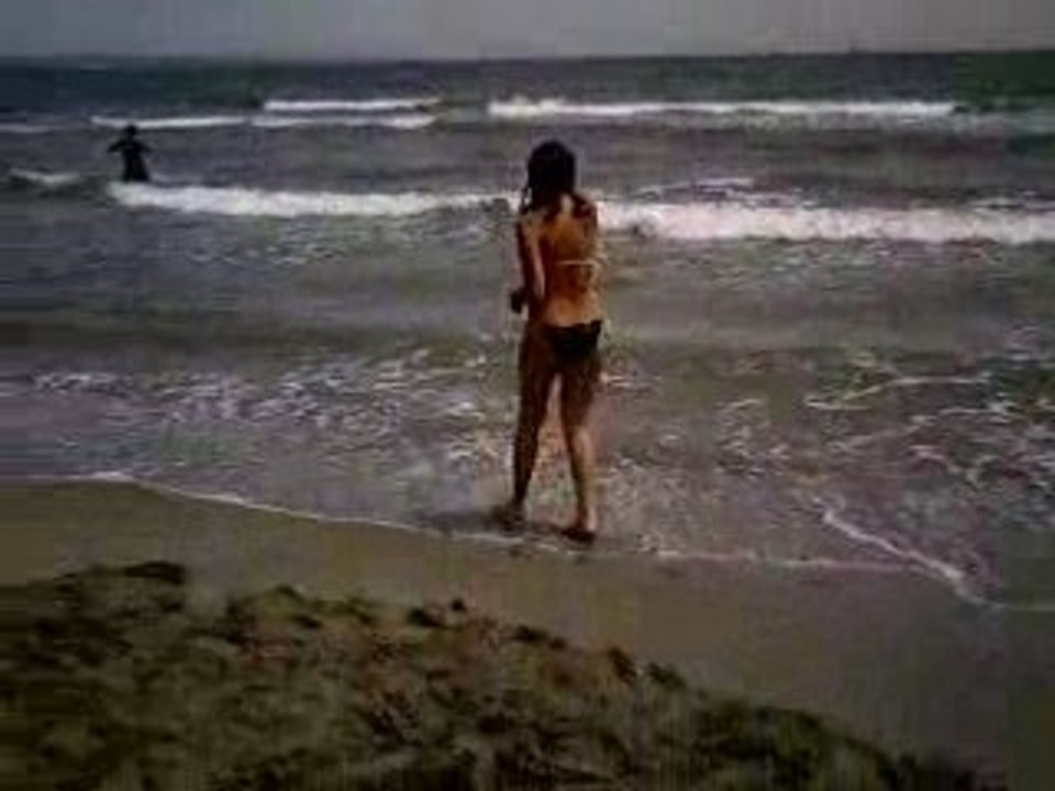 CLIP1076