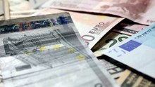 What is the most tax-efficient way to sell shares ?