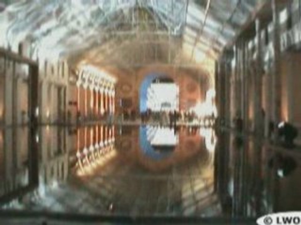 la traversée @ 104 Le Cent Quatre, graff vidéo LWO