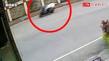 新北清潔隊員慘遭酒駕騎士撞死 「躺著騎車」離譜影像曝光