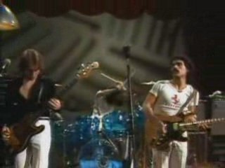 Hall & Oates - Is it a star