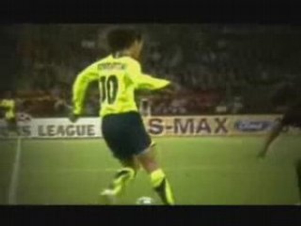 Ronaldinho Vs Cristiano Ronaldo [New A voir !!!]