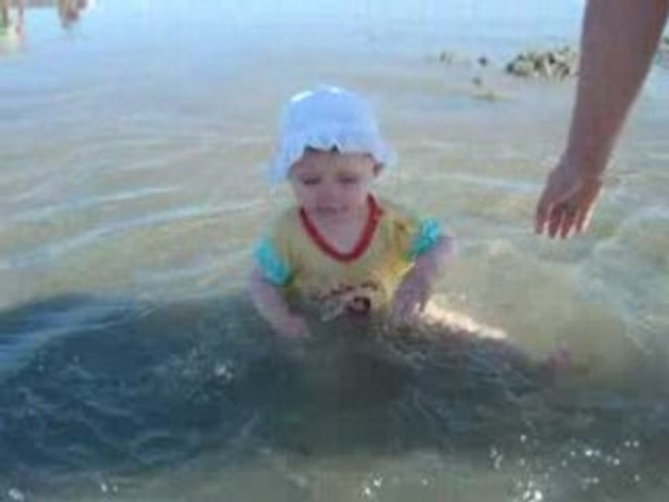 1er bain d'eau de mer