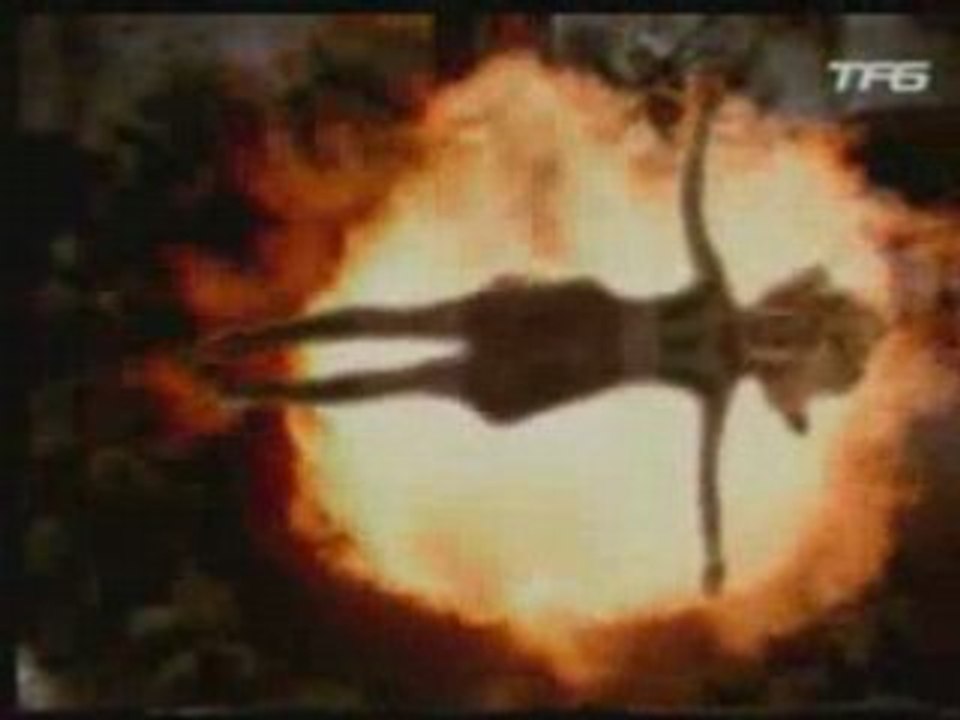 Xena - Destinée (Music Video)