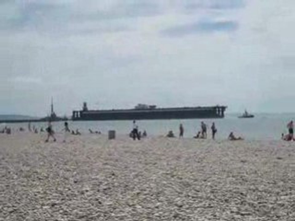 Départ du Dock flottant Port Le Havre  Vidéo 5 août 2008