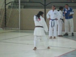 Bassai Dai com a Atleta Ynis Thaciane