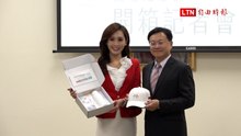 雙十國慶紀念品登場！首推迷你燈箱 戴立綱、蔡婷育扛主持棒