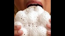 Pirya_biting_prawn_cracker