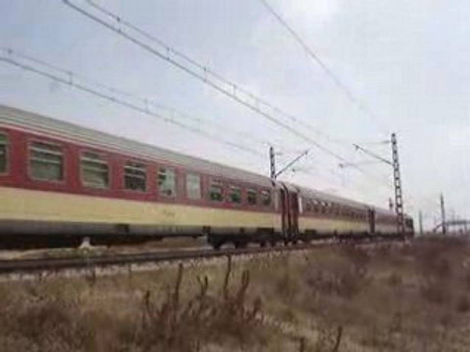 Express E 1300 pour Rabat