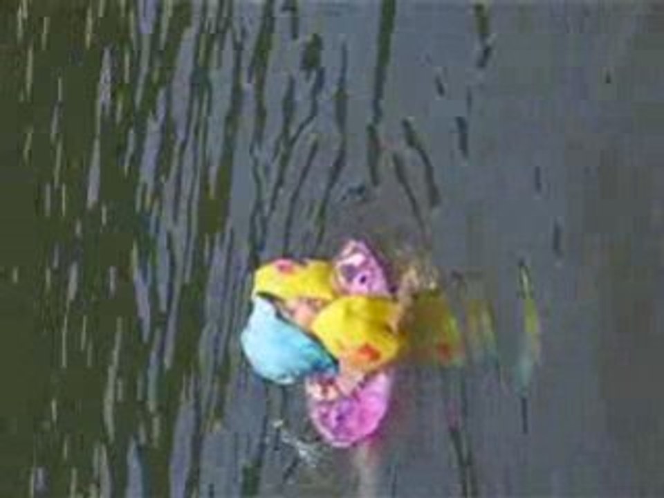 Heureuse comme un poisson dans l'eau