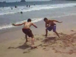 Capoeira sulla spiaggia