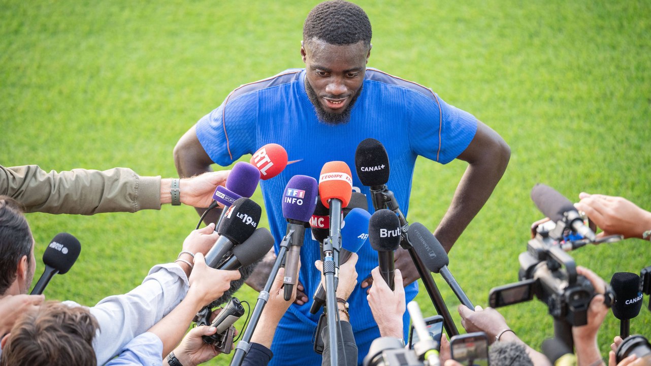 Upamecano lacht nach erstem training unter zidane: "schwer, ihn zu kopieren"