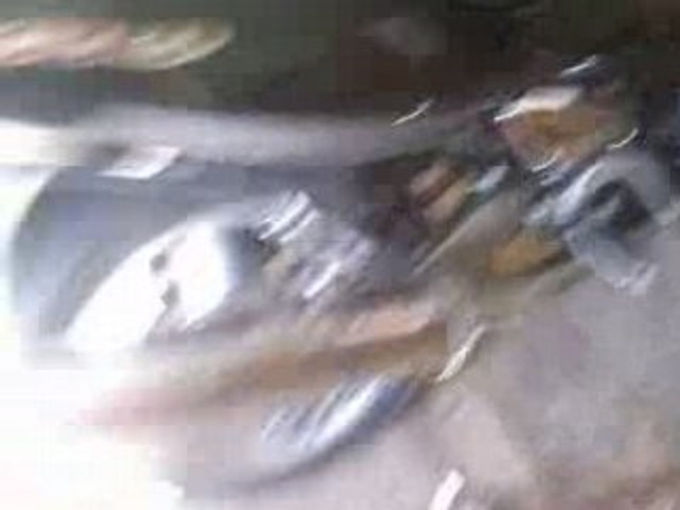 gsx-f 600 avec pot ixil GP inox en bas régime