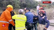 İstanbul'da yağış nedeniyle kayganlaşan yola devrilen kamyona hafriyat kamyonu çarptı