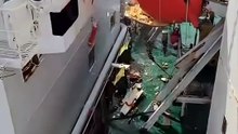 Un barco ve venir el choque... ¡pero no puede detenerse!