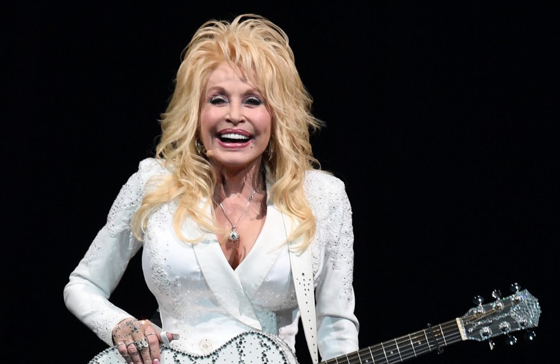 Dolly partons neffe, der ihren tod verkündete, soll sicherheitschef-job verloren haben