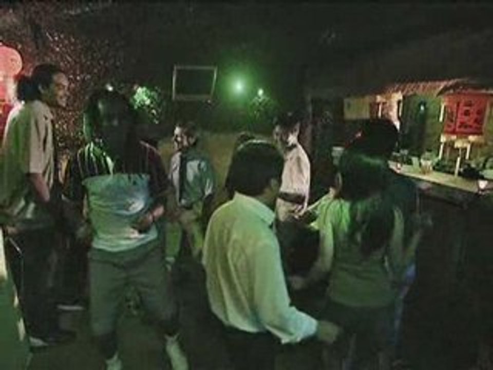 LE COQ LOVES CHINA - Episode 5/18 : Karaoké