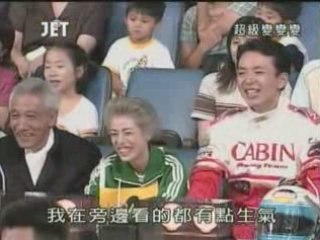 55回16番 バカボンのパパの腕立て伏せ