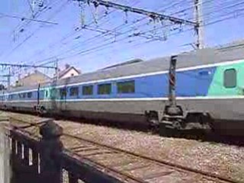 TGV croisement