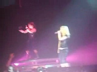 Avril Lavigne 21 juin Girlfriend