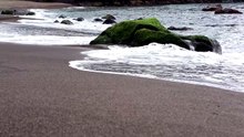 Relaxation Océanique _ Douces Vagues sur les Rochers 🌊
