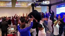 Γιγάντιος χορευτής-γορίλας κλέβει την παράσταση σε εκδήλωση πανεπιστημίου στη Λαχόρη
