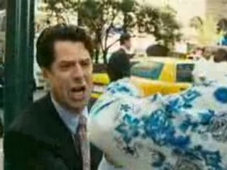 Leg Dich nicht mit Zohan an - Filmclip "Dran riechen"