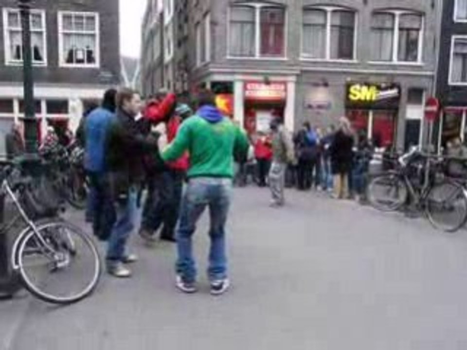 Je bouge mon petit cul à Amsterdam