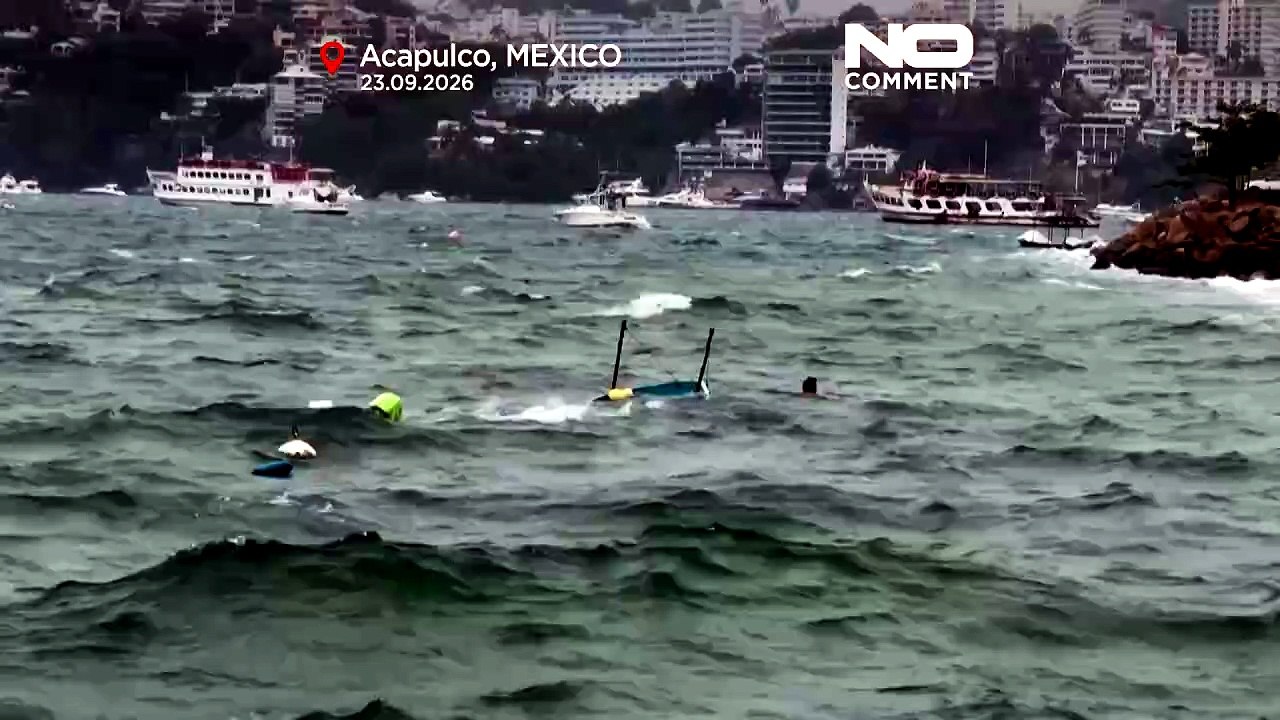 Acapulco: Menschen trotzen Wellen, um Boot in Hurrikan Polo zu retten
