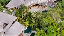 Prezentacja hotelu Soneva Fushi w atolu Baa na Malediwach