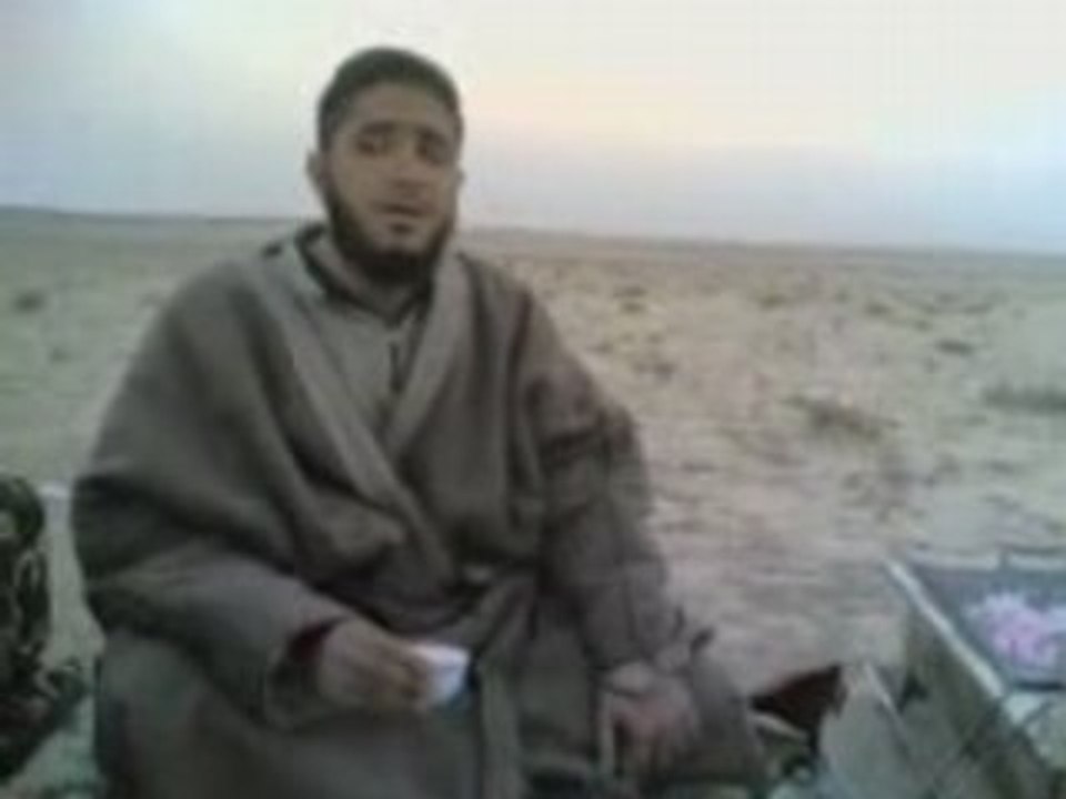 BELLE Récitation dans le DESERT !! الكندري