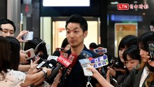 一早走進綠票倉環南市場 蔣萬安曝收到很多菜頭、蒜頭：感到滿滿溫暖