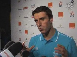 SPORT365  T.Estanguet fier porte-drapeau