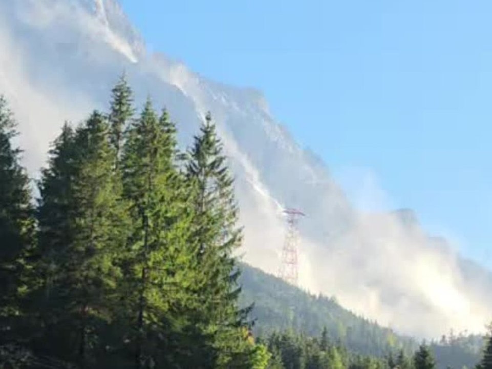 Zugspitze: Felssturz sorgt für riesige Staubwolke