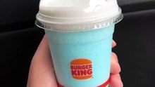 Probando el Cloud Shake de algodón de azúcar de Burger King... ¿salió mal?