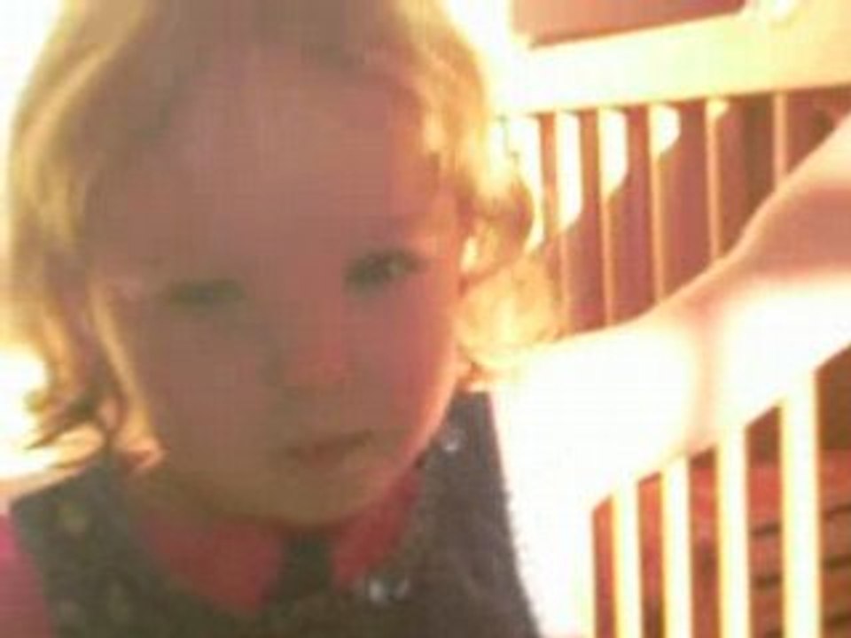 melinda qui rigole avec fifi