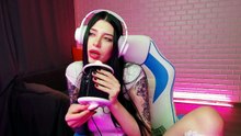 Gorgeous babe sucking and licking