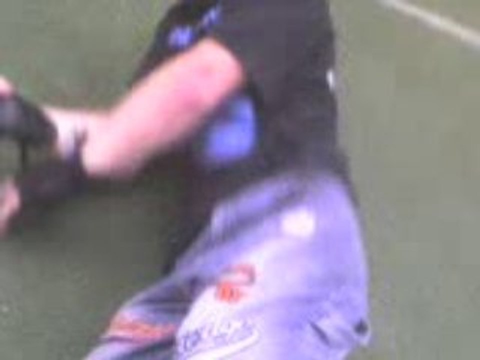 Tyler, Alias Frenet€€k fait Jakass en Skate :-) (Video1)
