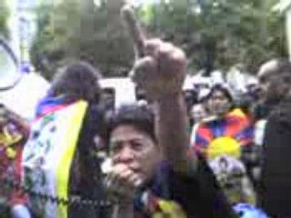 manif RSF Tibet JO - paris 08-08-08 ambassade chine video 2